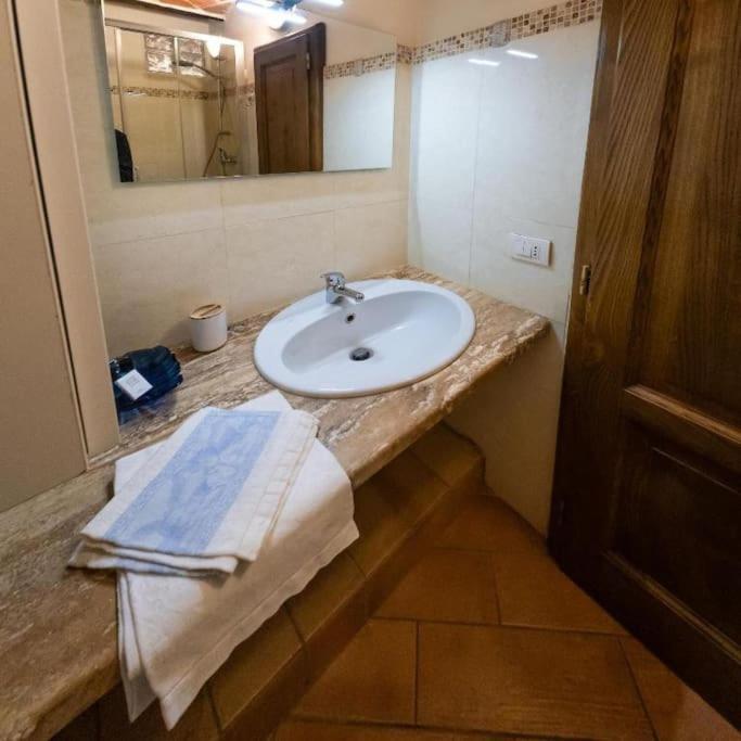 Apartament Dimora Vasari Arezzo Zewnętrze zdjęcie